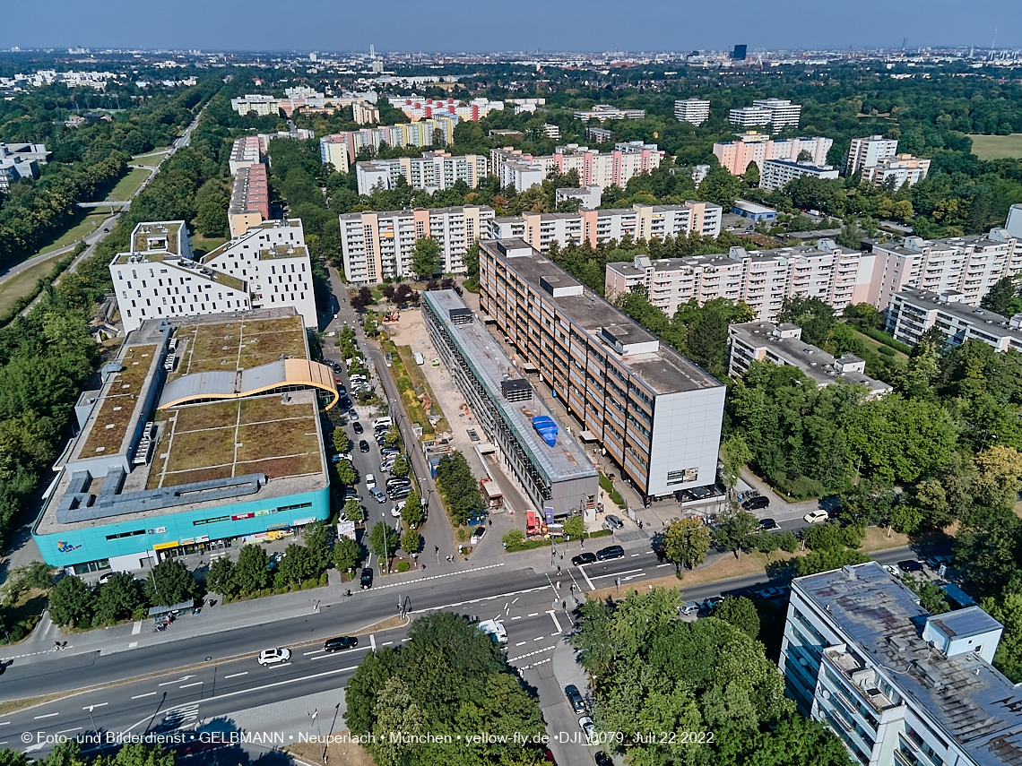 22.07.2022 - Plettzentrum und Montessori Schule in Neuperlach